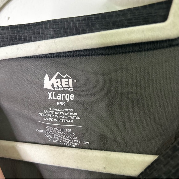 REI breathable technical baselayer top - Picture 4 of 6